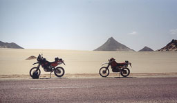 Zum Vergrern einfach klicken ! - Auf dem Weg nach Djanet